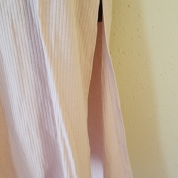 Betsy Johnson Performance Tea Rose Tank Side Slit - Picture 4 of 8